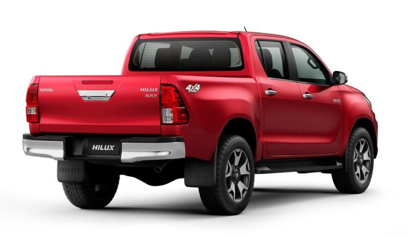 
								Toyota Hilux 4×4 full									